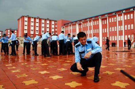 Polis adaylarına işkence gibi eğitim