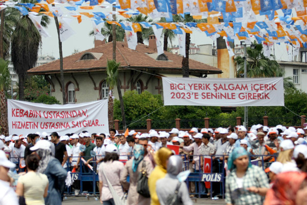 Adana'da gövde gösterisi