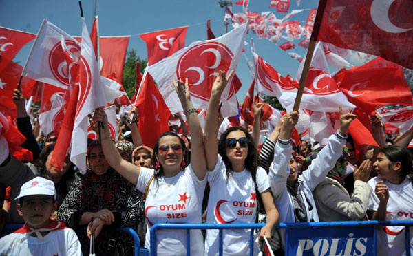 Bahçeli İzmir'de Erdoğan'a seslendi 