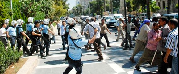 Yumurtalı protestoya coplu müdahele