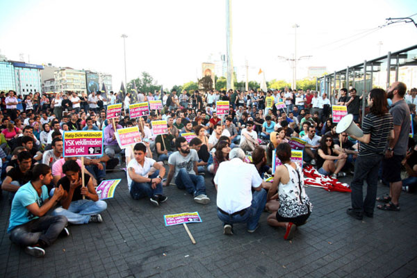 Beyoğlu'nda Hatip Dicle protestosu