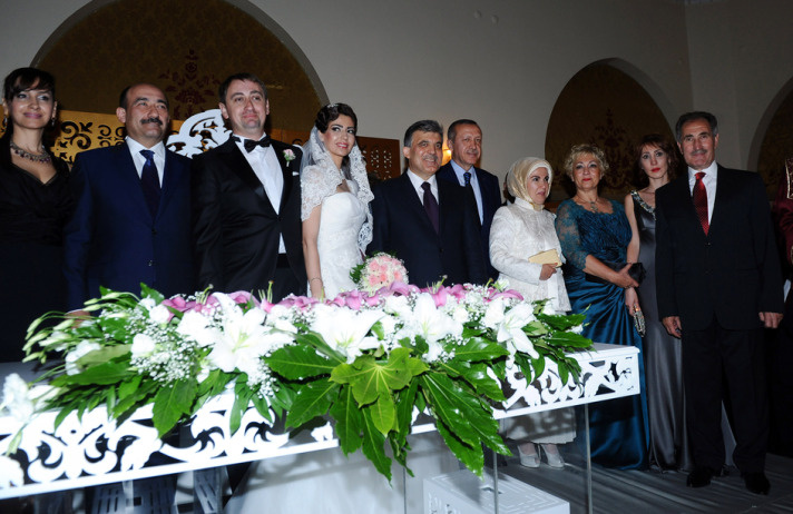 Turizm Bakanı Günay'ın oğlu evlendi