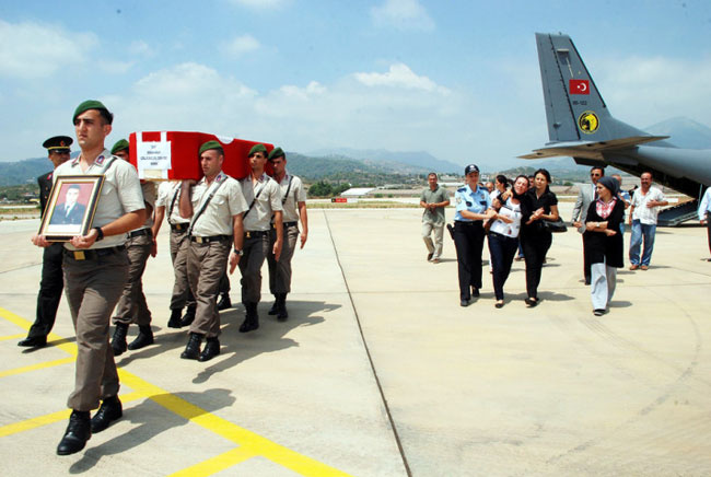 Şehit Angay Anamur'da toprağa verildi