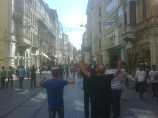 Taksim'de F.Bahçe-G.Saray gerginliği