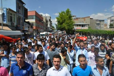 Kahramanmaraş şehidine ağladı!