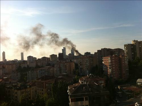 Mecidiyeköy'deki yangından kareler