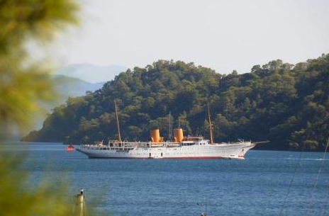 Atatürk'ün yatı Savarona'ya fuhuş baskını