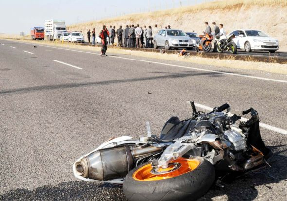Bakan'ın konvoyunda talihsiz kaza