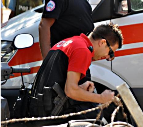 Şehit polisin arkadaşları yıkıldı