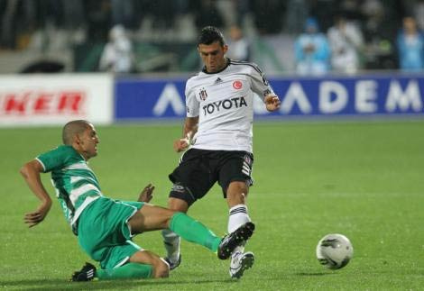 Beşiktaş Bursaspor ile kafa buldu