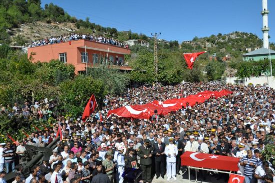 Türkiye şehidini böyle uğurladı