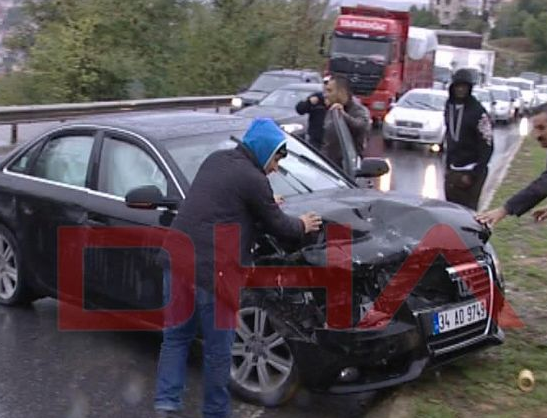 Fenerbahçeli ünlü futbolcu kaza yaptı