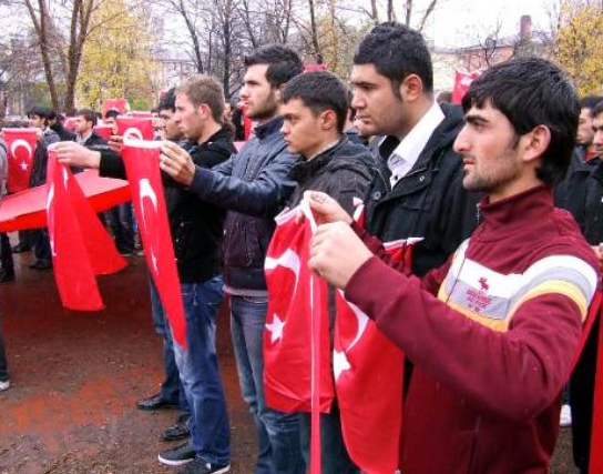 Öğrenciler terörü böyle lanetledi