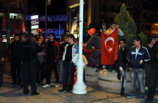 Yapılan saldırıyı böyle protesto etti