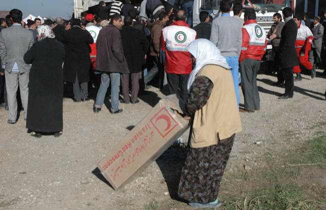 Van'da çadır izdihamına silahlı müdahele