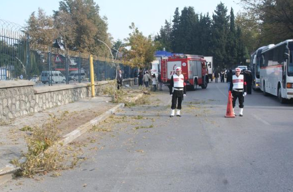 Donanma Komutanlığı'nda dehşet saçan TIR