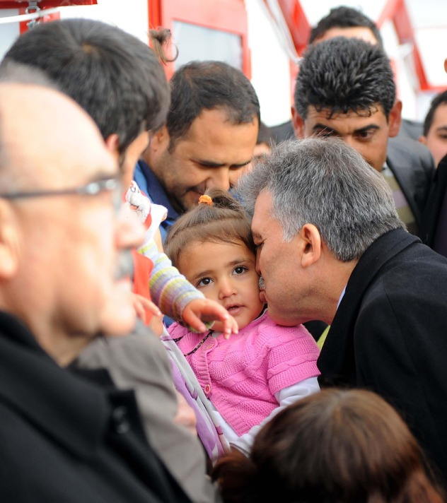 Cumhurbaşkanı Gül, bayramı Van'da kutladı