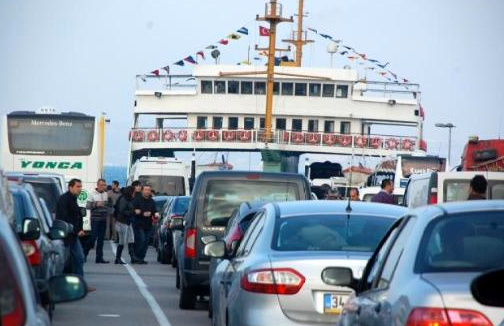 Tatilcilerin dönüş çilesi başladı