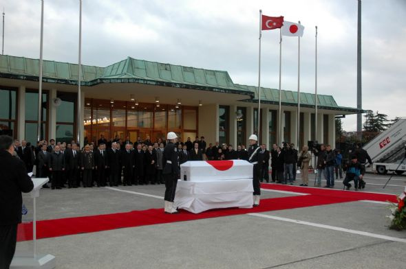 Japon doktor son yolculuğuna uğurlandı