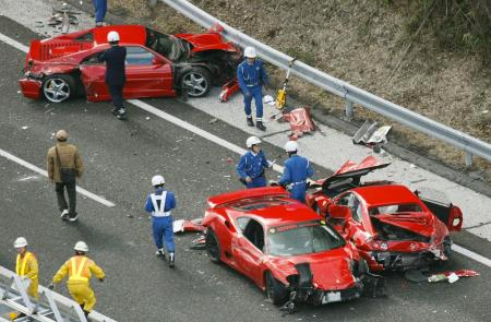 8 Ferrari ve 1 Lamborghini yarışırsa...