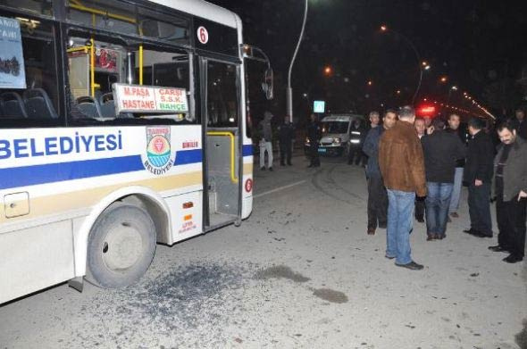 PKK yandaşları otobüse saldırdı