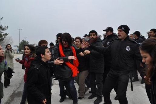 Polis Davutoğlu'na yumurta saldırıyı affetmedi