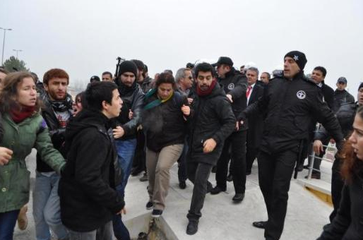 Polis Davutoğlu'na yumurta saldırıyı affetmedi