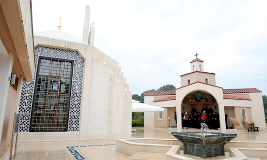 Cemaat kilisede namaz kıldı