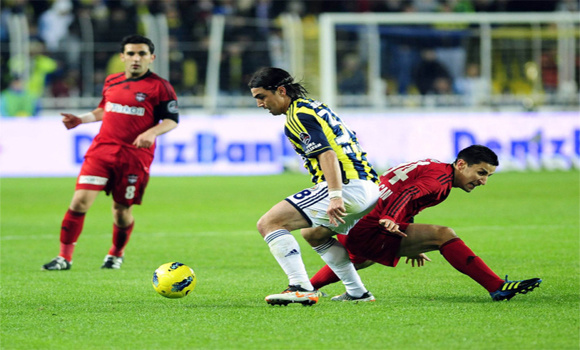 Fenerbahçe'ye iki dakika yetti
