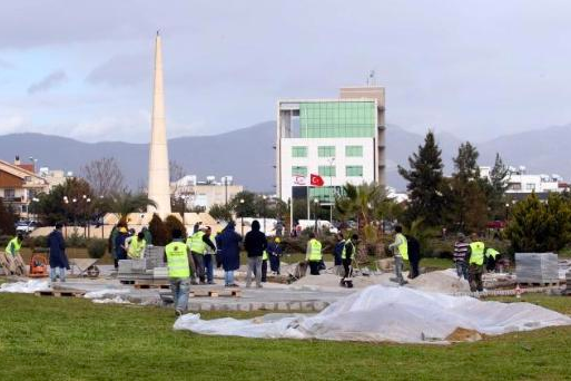 Bir millet Denktaş'a ağlıyor