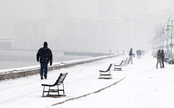 İzmir'de yıllar sonra kar