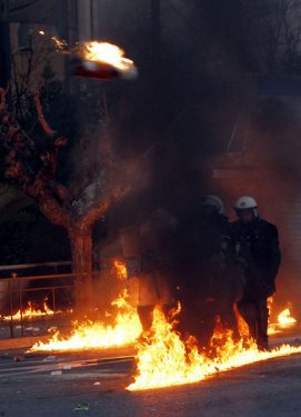 Yunanistan yanıyor!