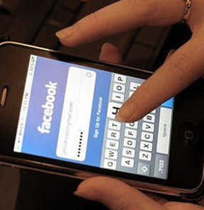 Telefondan Facebook'a girenler yandı