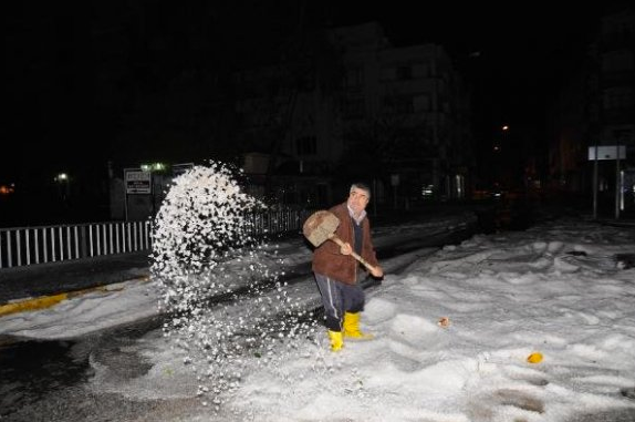 Antalya'ya dolu süprizi!