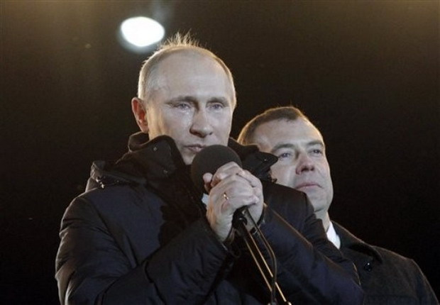 Putin zaferini kutluyor