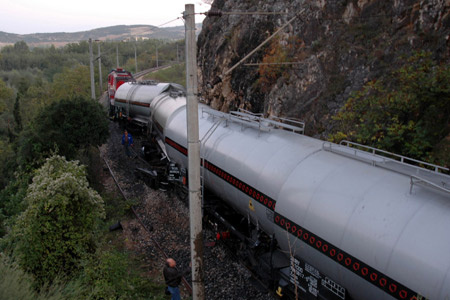 Bilecik'te İki yük treni çarpıştı!