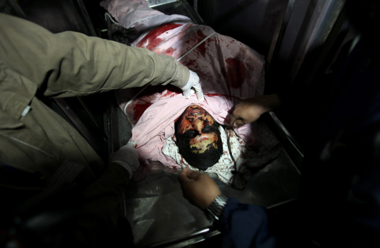 İsrail Gazze'ye ölüm yağdırıyor
