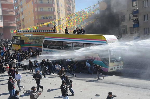 Diyarbakır'da Nevruz gerginliği