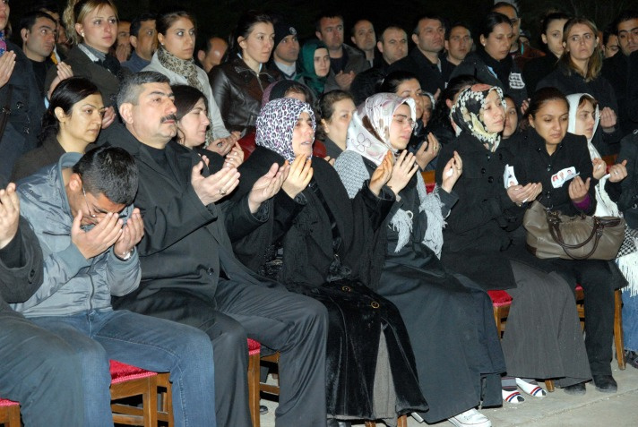 Diyarbakır'da 6 polis için cenaze töreni