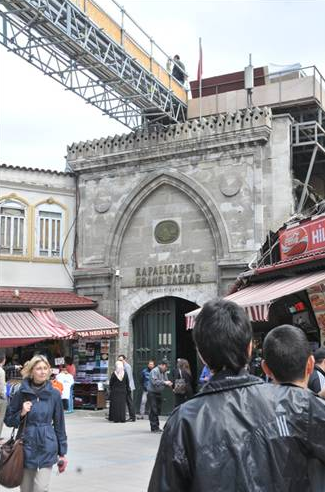 Bond için Kapalıçarşı'ya köprü kuruldu