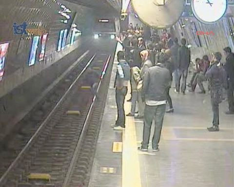 Metroda dehşet anları