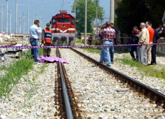 Tren istasyonunda feci ölüm