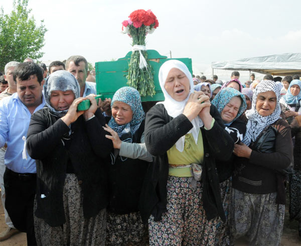 Çift kol nakli yapılan Atilla Kavdır öldü