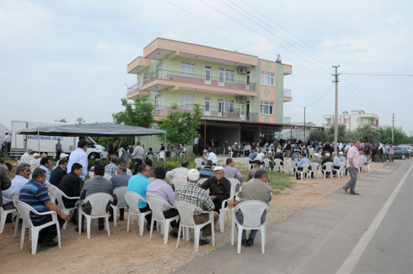 Çift kol nakli yapılan Atilla Kavdır öldü