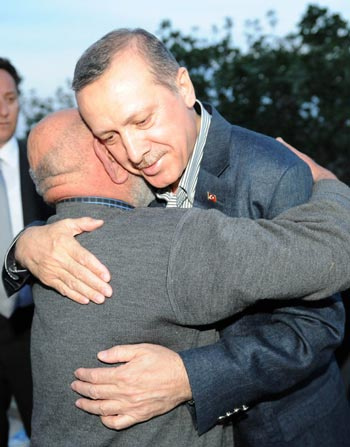 Erdoğan'a konteyner kentte sevgi seli