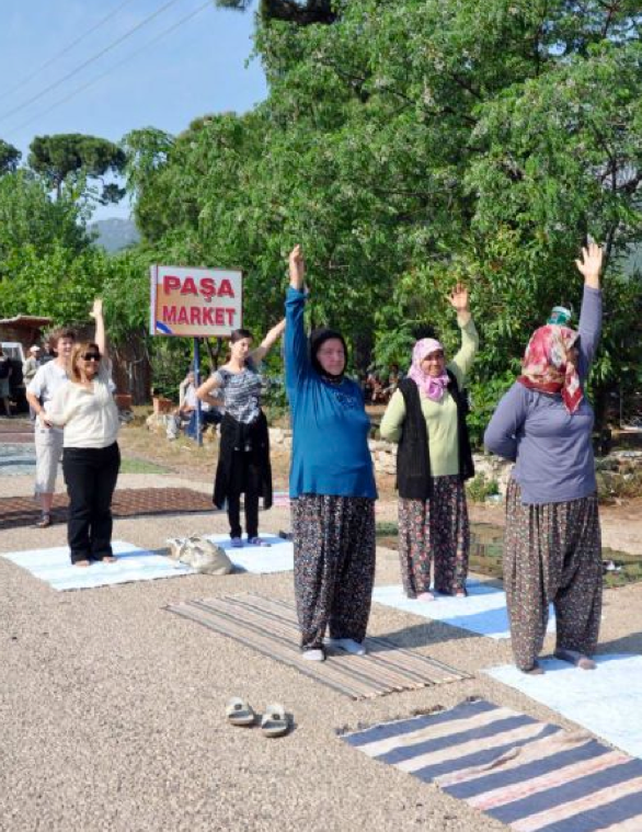 Yıkıma 'yoga'lı protesto!