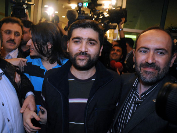 Serbest bırakılan gazeteciler Türkiye'de