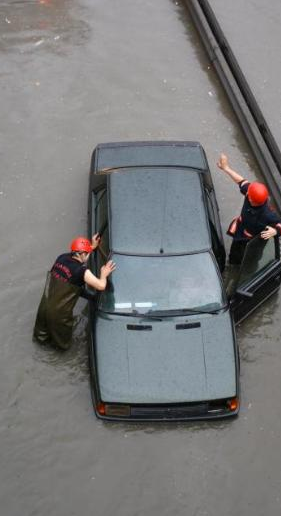 İstanbul 42 yıldır böyle yağmur görmedi