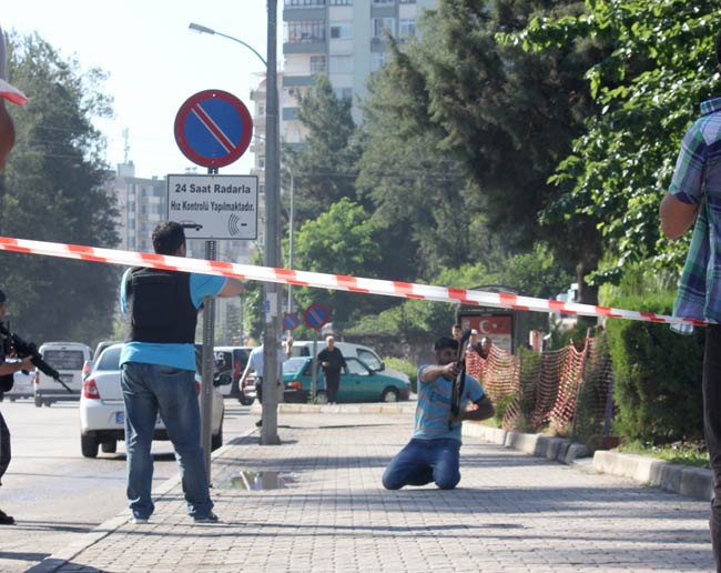 Valilik önünde pompalıyla dehşet saçtı