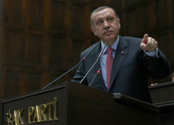 Erdoğan boks eldiveni giydi